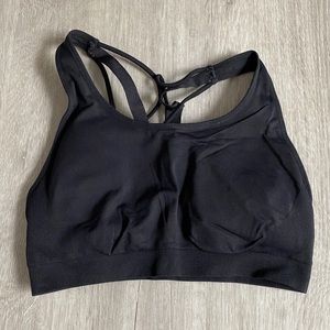 Black sports bra